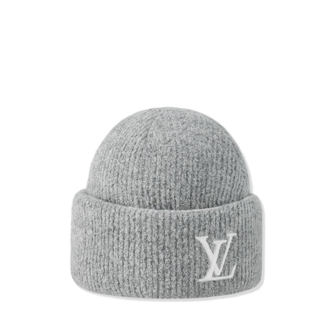 Louis Vuitton Crush Damoflage Pearls Reversible Beanie - Light Grey